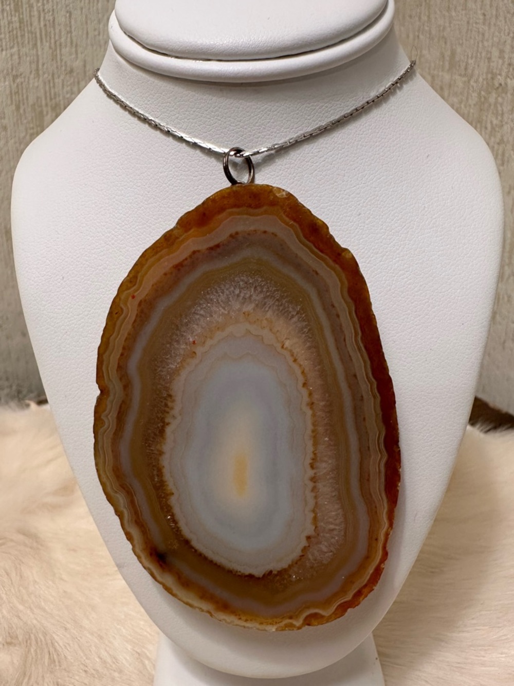 Brown Agate Slice Pendant Necklace - Picture 2 of 3